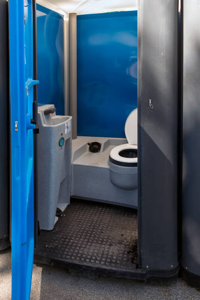 Portable bathroom rental in Lewistown, MT